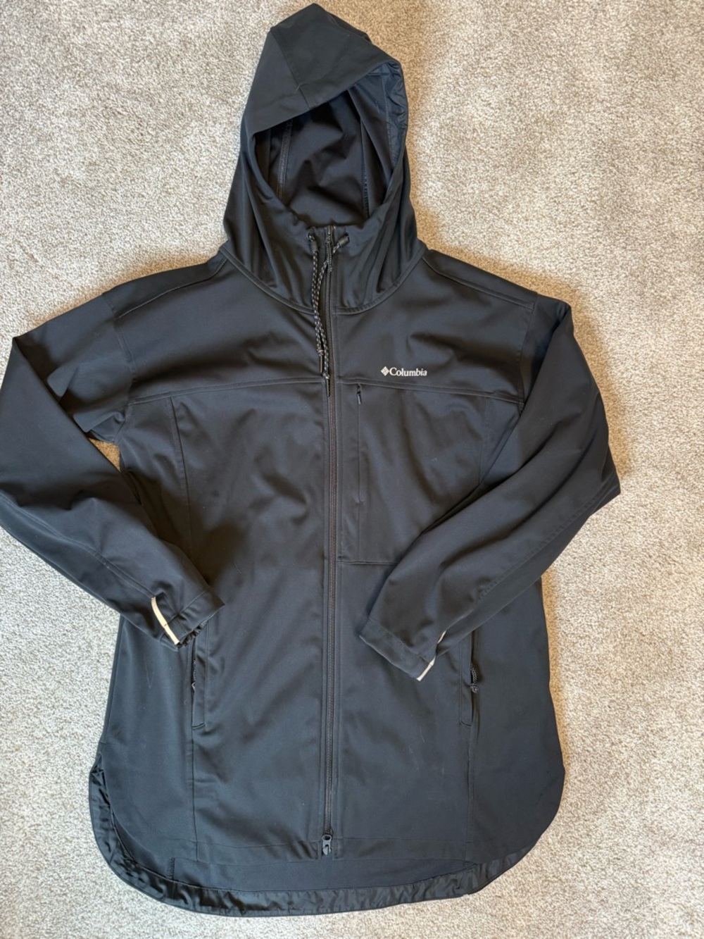 Columbia Black Hooded Softshell Jacket with Chest Pocket